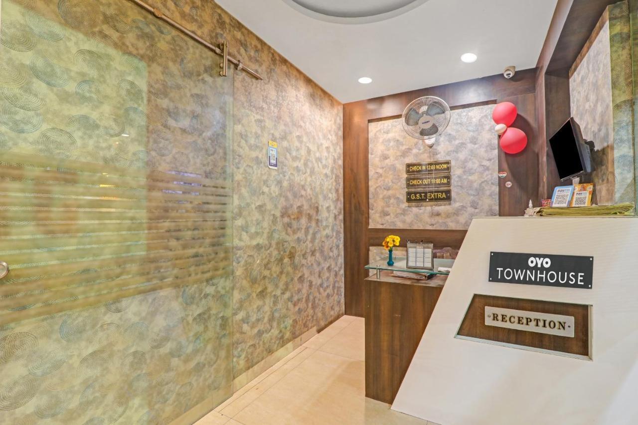 Townhouse 1182 Hotel Tirupati Galaxy Kānpur Eksteriør bilde