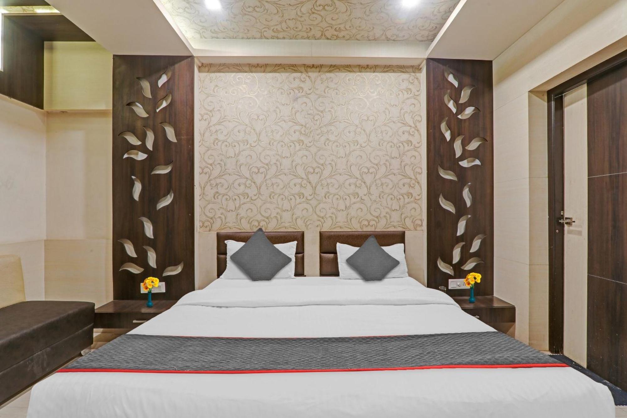Townhouse 1182 Hotel Tirupati Galaxy Kānpur Eksteriør bilde