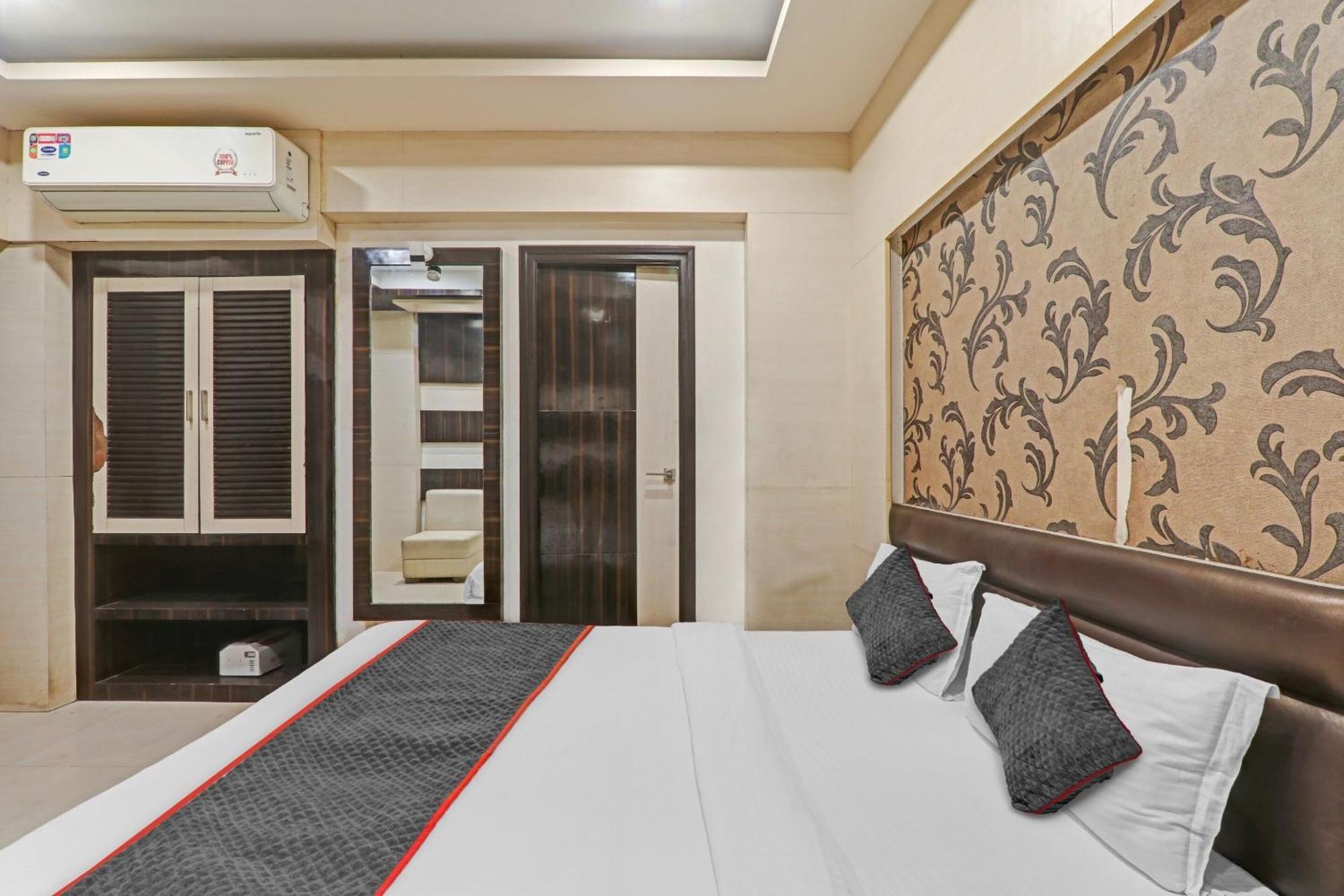 Townhouse 1182 Hotel Tirupati Galaxy Kānpur Eksteriør bilde
